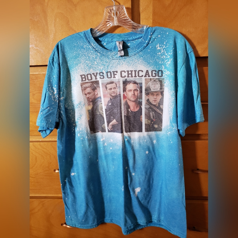 One Chicago Fandom Bleach Splatter T-shirt